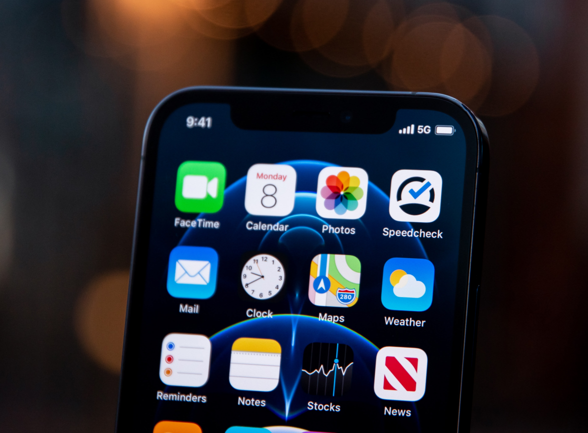比如苹果手机维修分享为什么 iPhone 12 在冬季会自动关机 