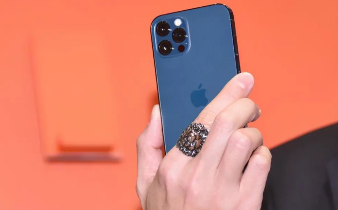 比如苹果手机维修分享iPhone12系列重启方法教程 